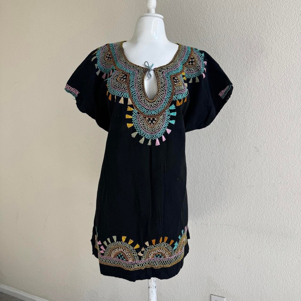 Black embroidered tunic with adjustable waist